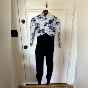 XCEL 4/3 full woman’s wetsuit
